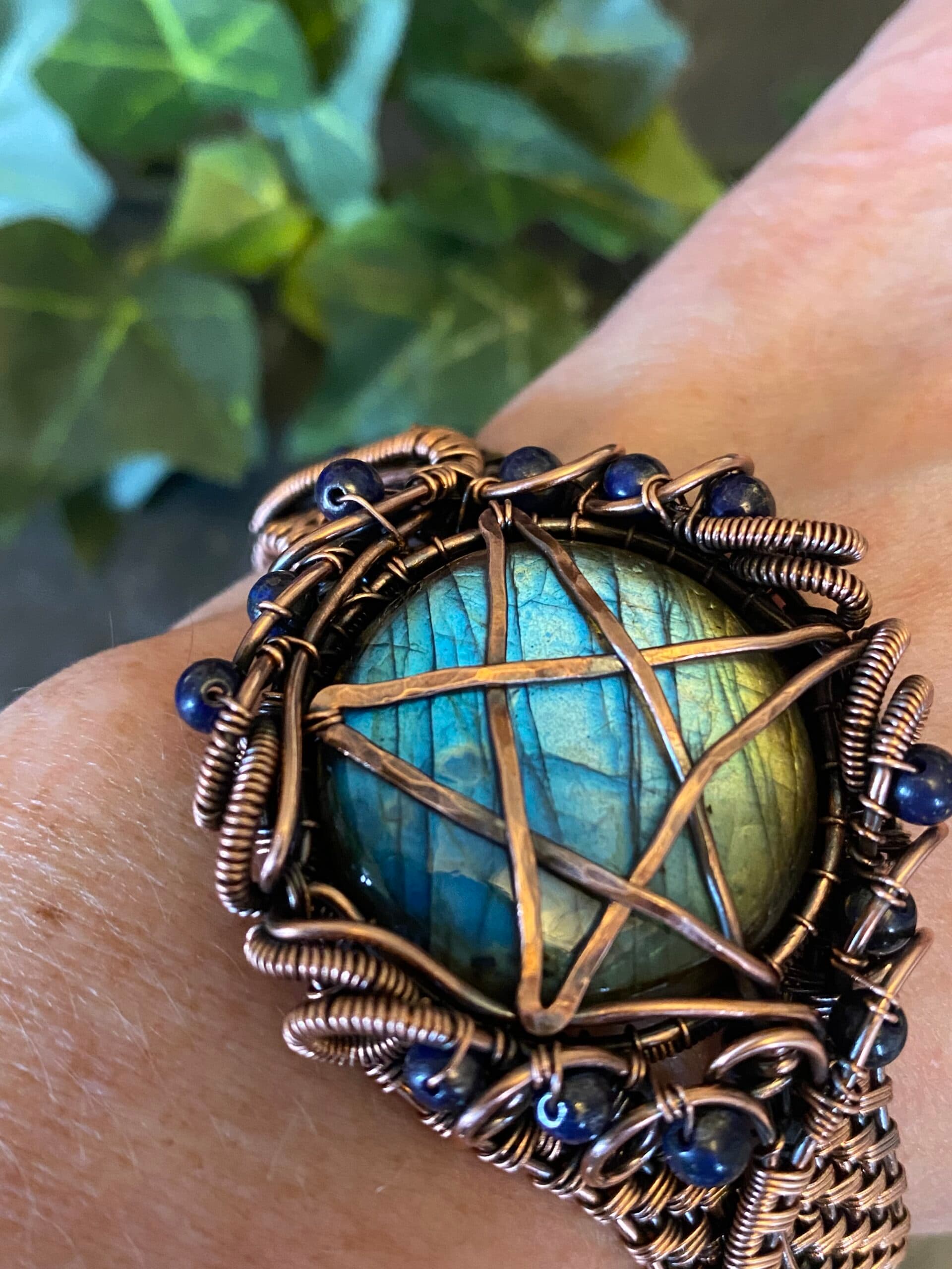 Handwoven Copper Pentagram Cuff Bracelet with Labradorite and Lapis Lazuli, view 9