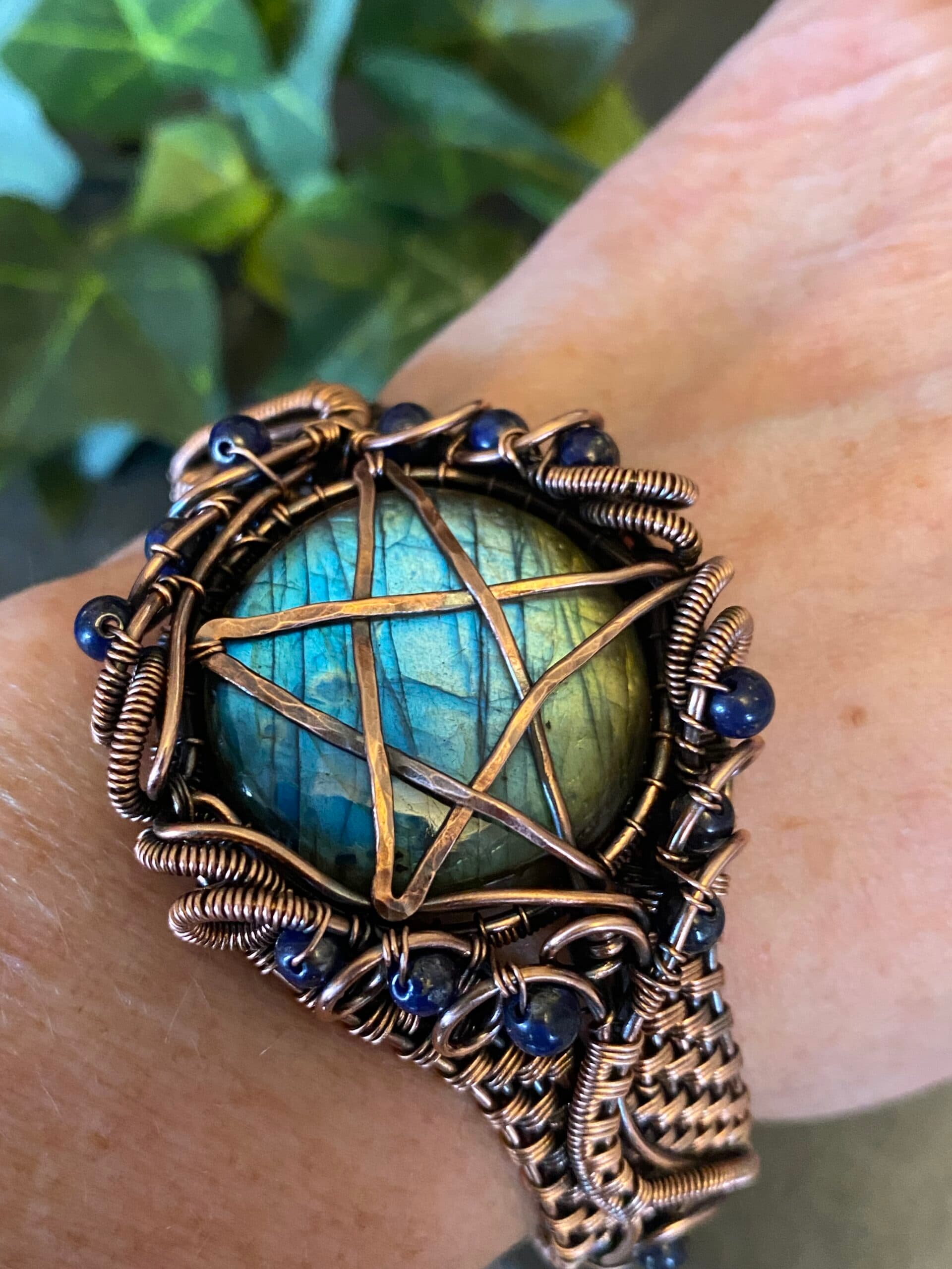 Handwoven Copper Pentagram Cuff Bracelet with Labradorite and Lapis Lazuli, view 10