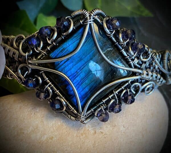 Silver-Filled Labradorite Cuff Bracelet – Handcrafted Wire-Woven Jewelry