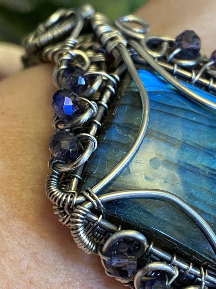 Square Labradorite Cuff Bracelet with Purple AB Beads – Handcrafted Silver-Filled Jewelry - Image 13