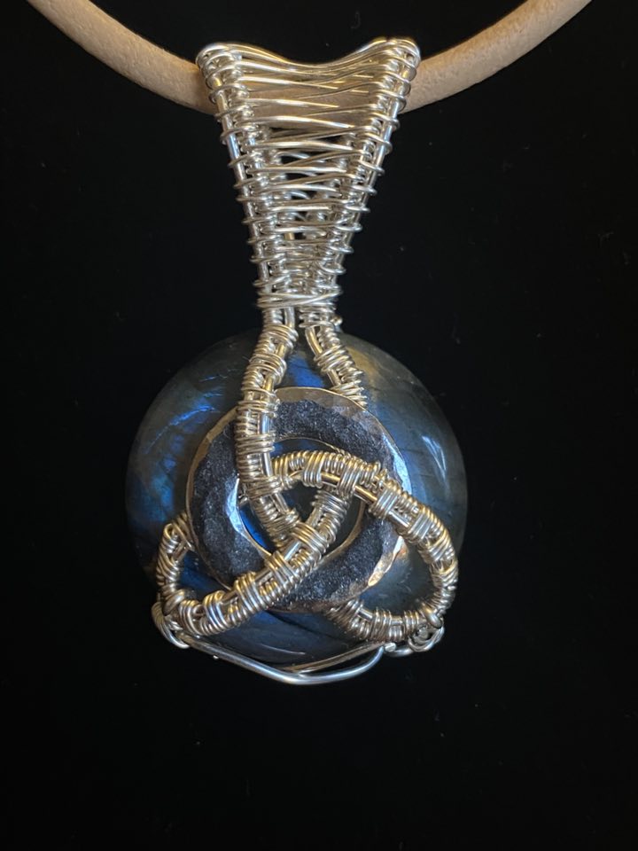 Silver Filled Labradorite Celtic Knot Pendant - Image 2