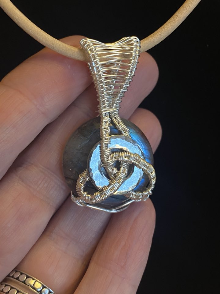 Silver Filled Labradorite Celtic Knot Pendant - Image 3