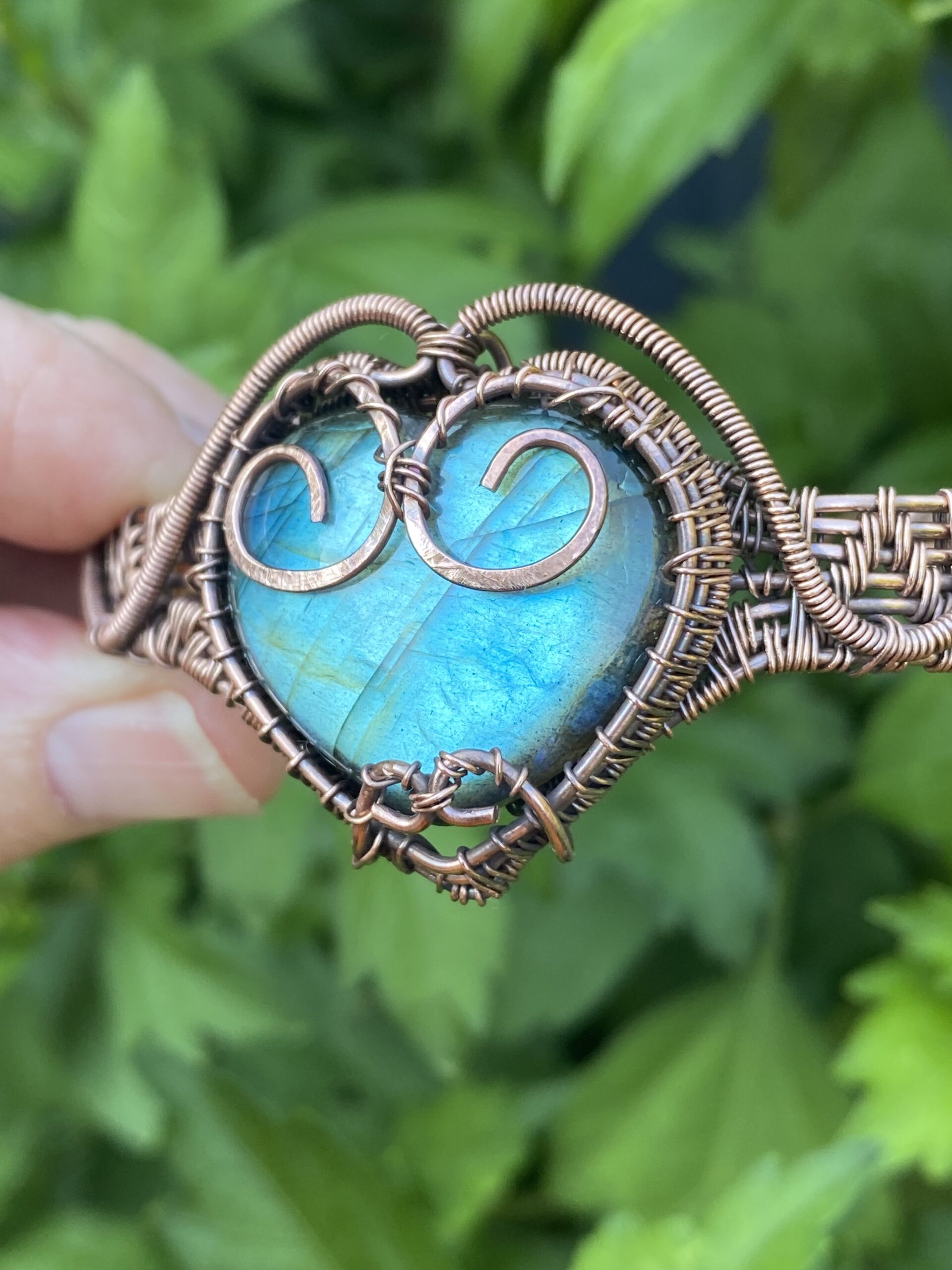 Heart Shaped Blue Flash Labradorite Copper Cuff Bracelet - Image 2