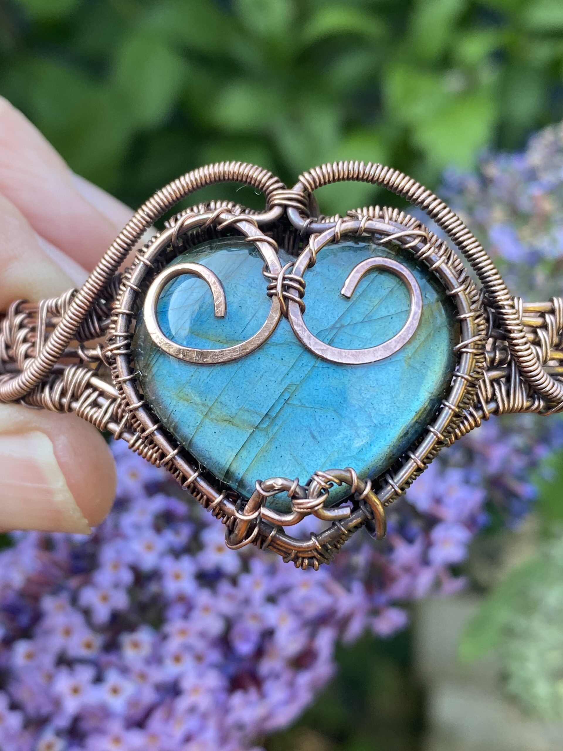 Heart Shaped Blue Flash Labradorite Copper Cuff Bracelet - Image 10